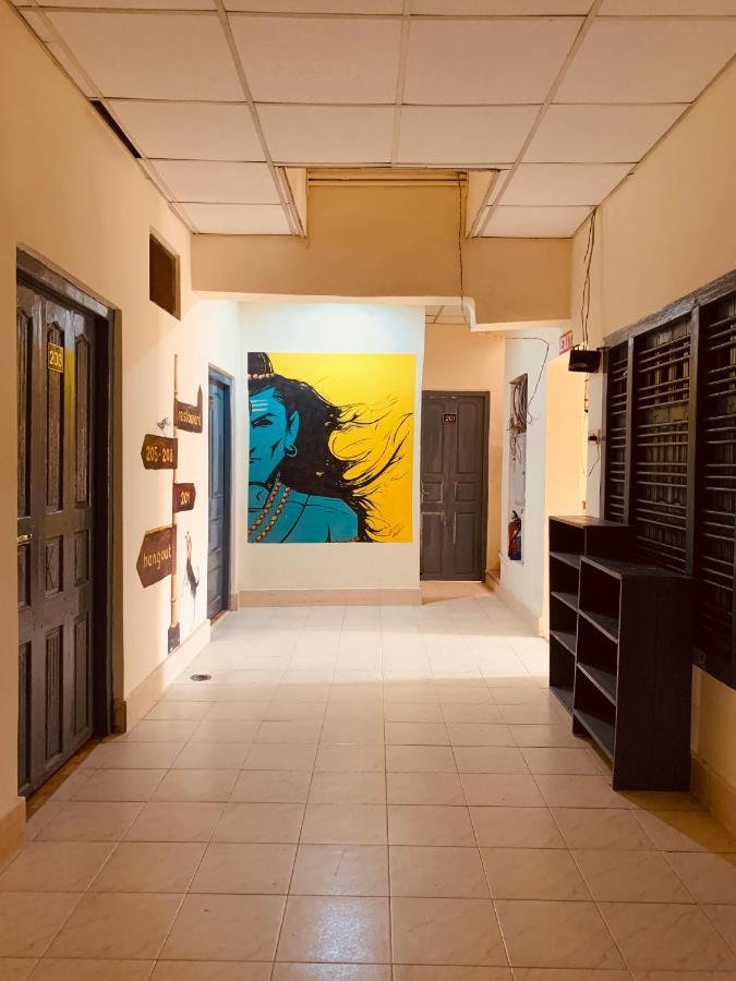 Vagabond Stay Hostel Varanasi Dış mekan fotoğraf