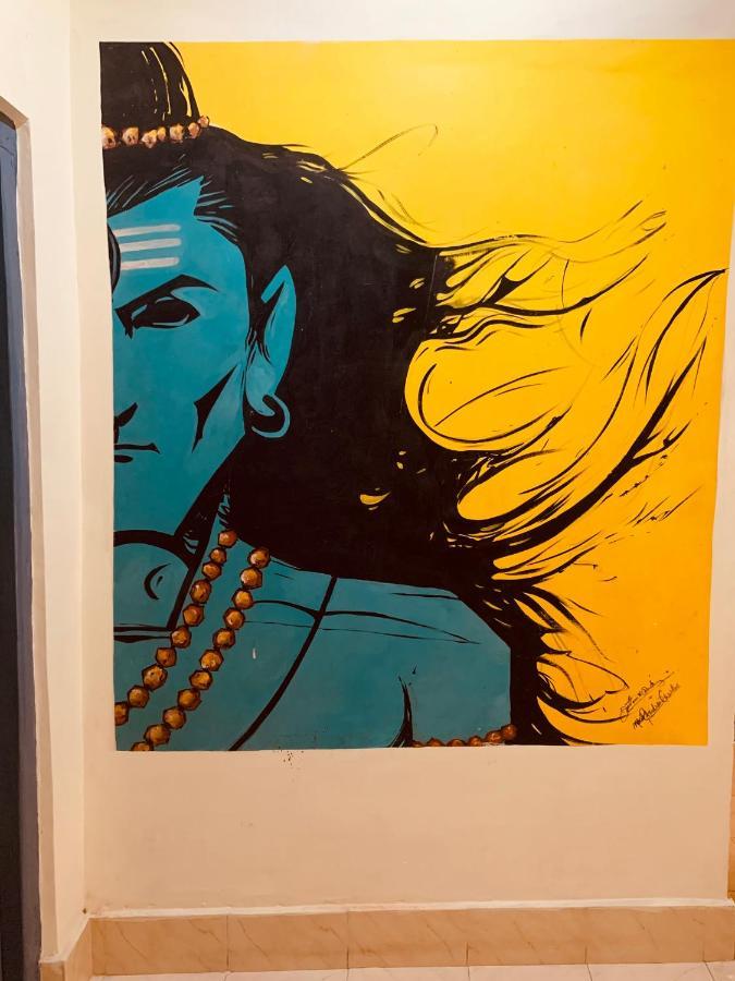 Vagabond Stay Hostel Varanasi Dış mekan fotoğraf
