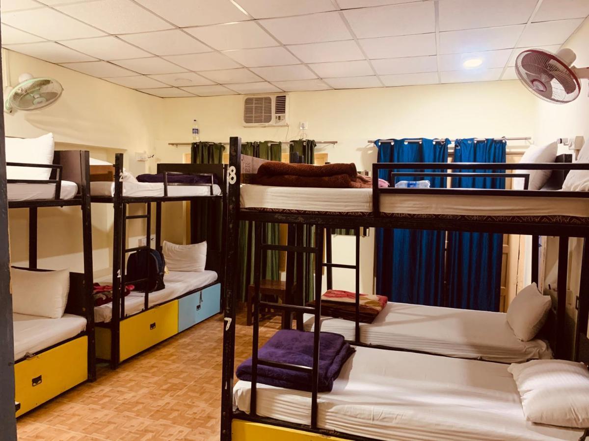 Vagabond Stay Hostel Varanasi Dış mekan fotoğraf