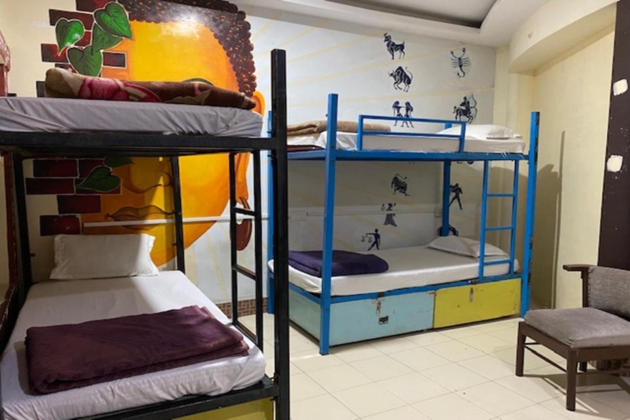 Vagabond Stay Hostel Varanasi Dış mekan fotoğraf