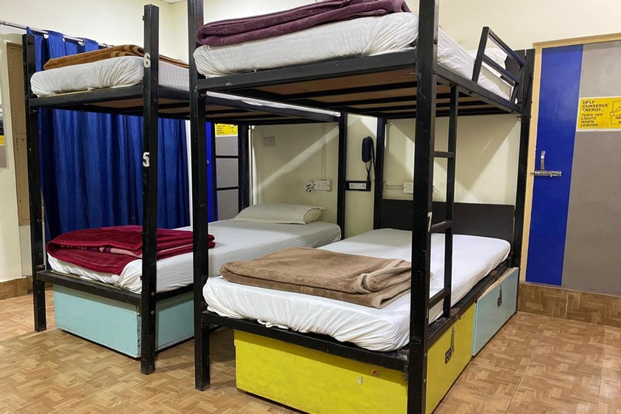 Vagabond Stay Hostel Varanasi Dış mekan fotoğraf