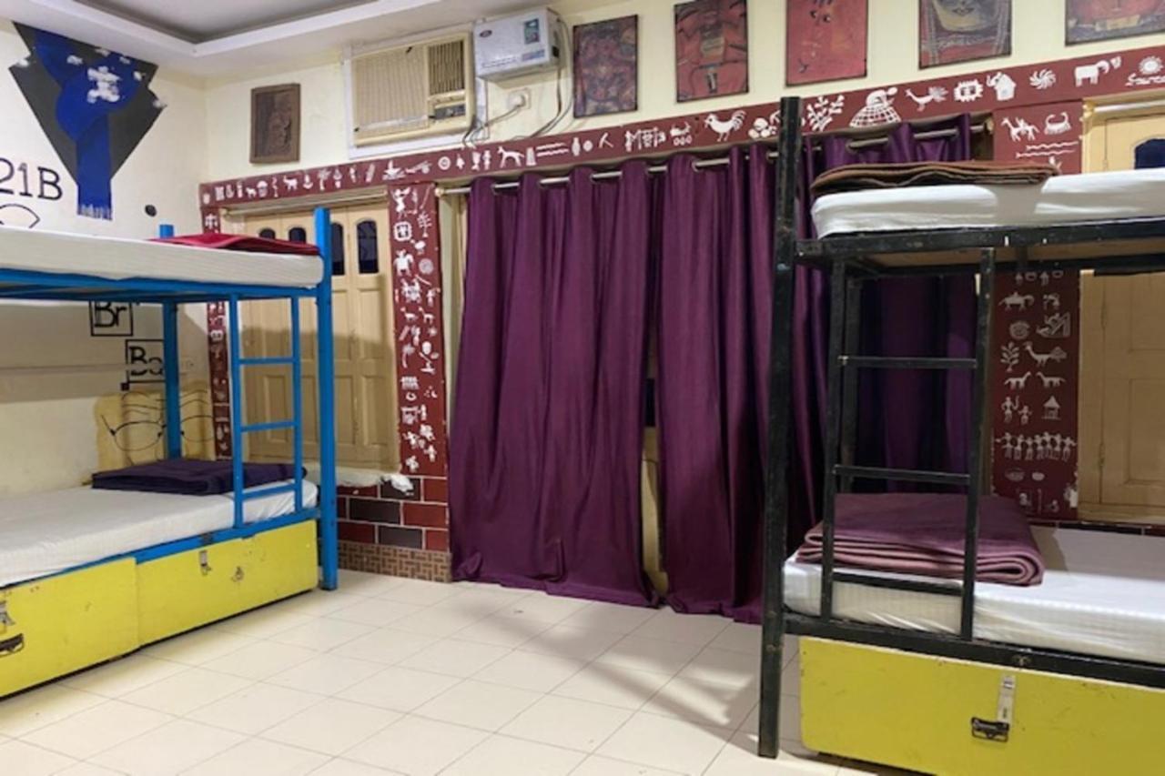 Vagabond Stay Hostel Varanasi Dış mekan fotoğraf
