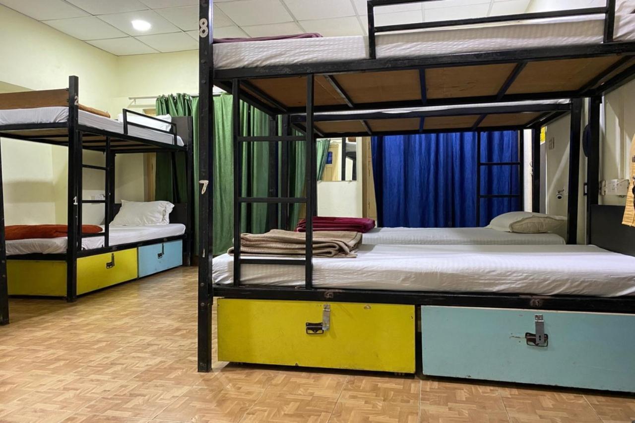 Vagabond Stay Hostel Varanasi Dış mekan fotoğraf