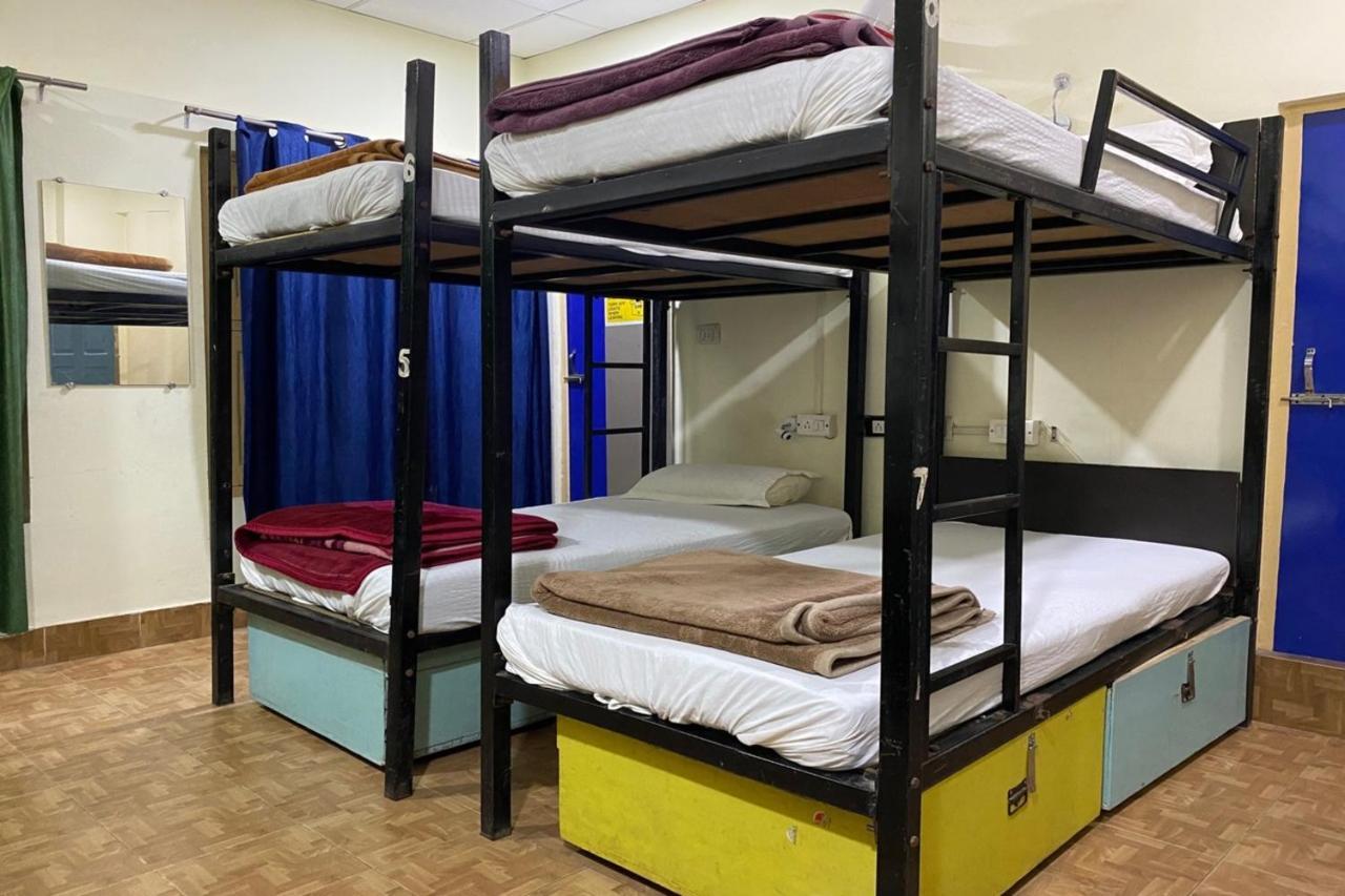 Vagabond Stay Hostel Varanasi Dış mekan fotoğraf