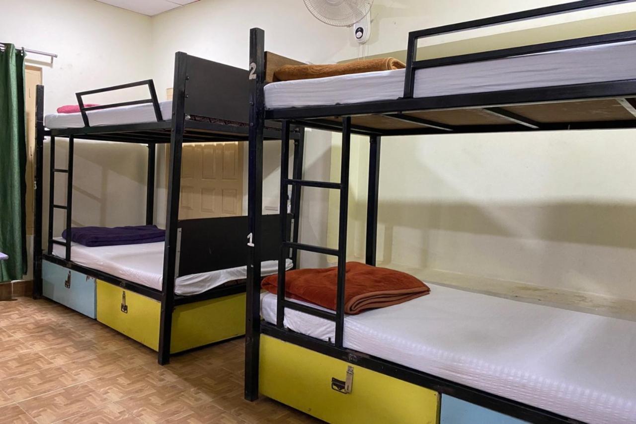 Vagabond Stay Hostel Varanasi Dış mekan fotoğraf