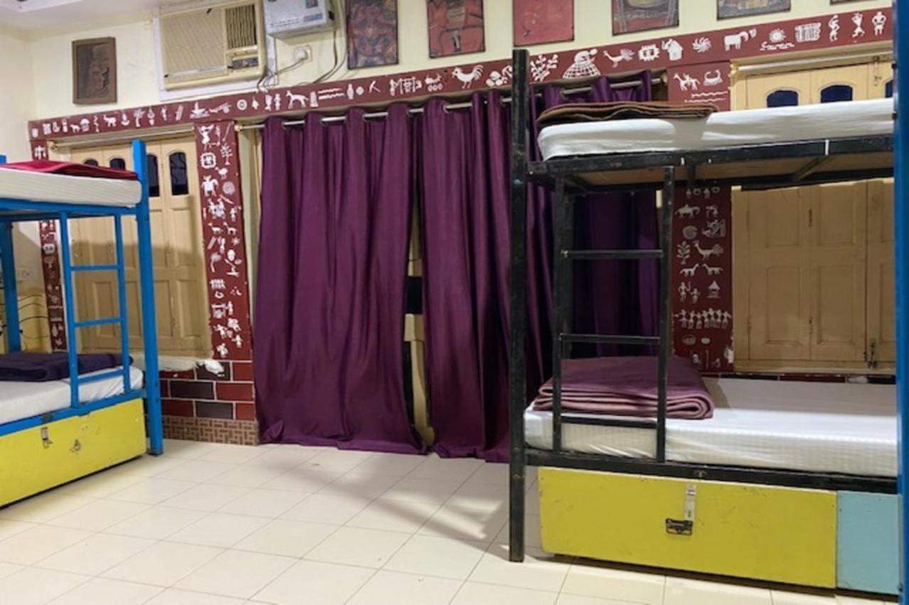 Vagabond Stay Hostel Varanasi Dış mekan fotoğraf