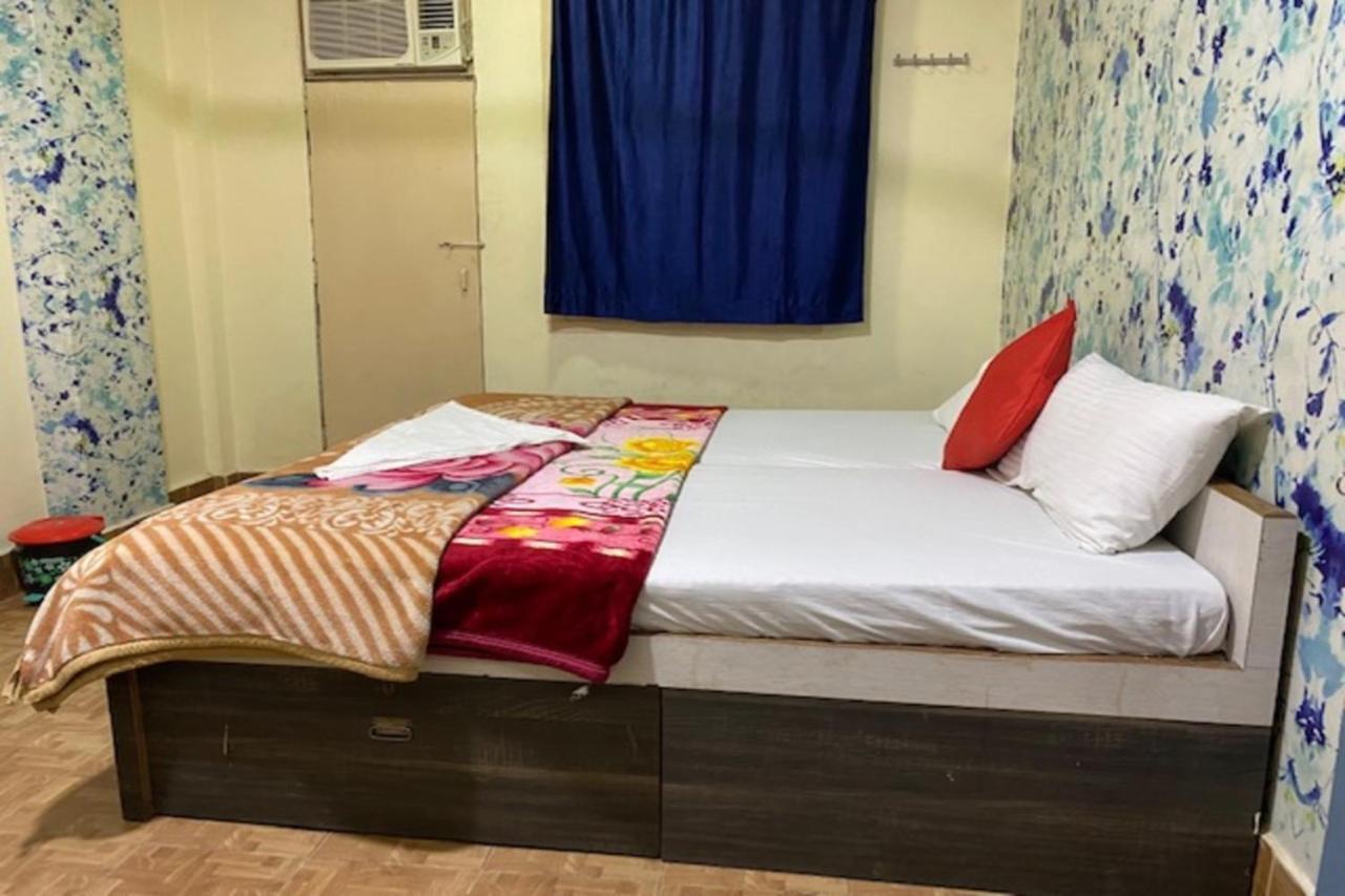 Vagabond Stay Hostel Varanasi Dış mekan fotoğraf
