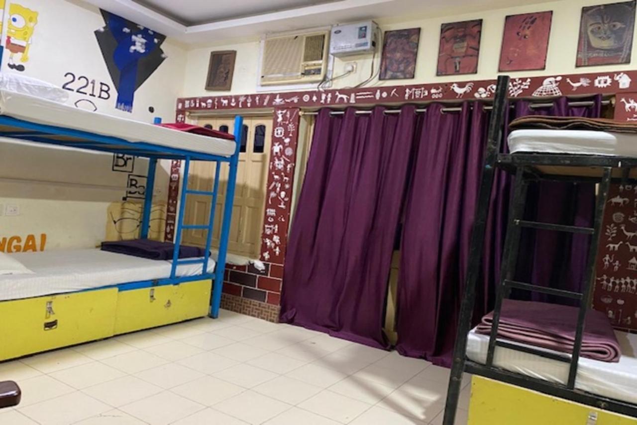 Vagabond Stay Hostel Varanasi Dış mekan fotoğraf