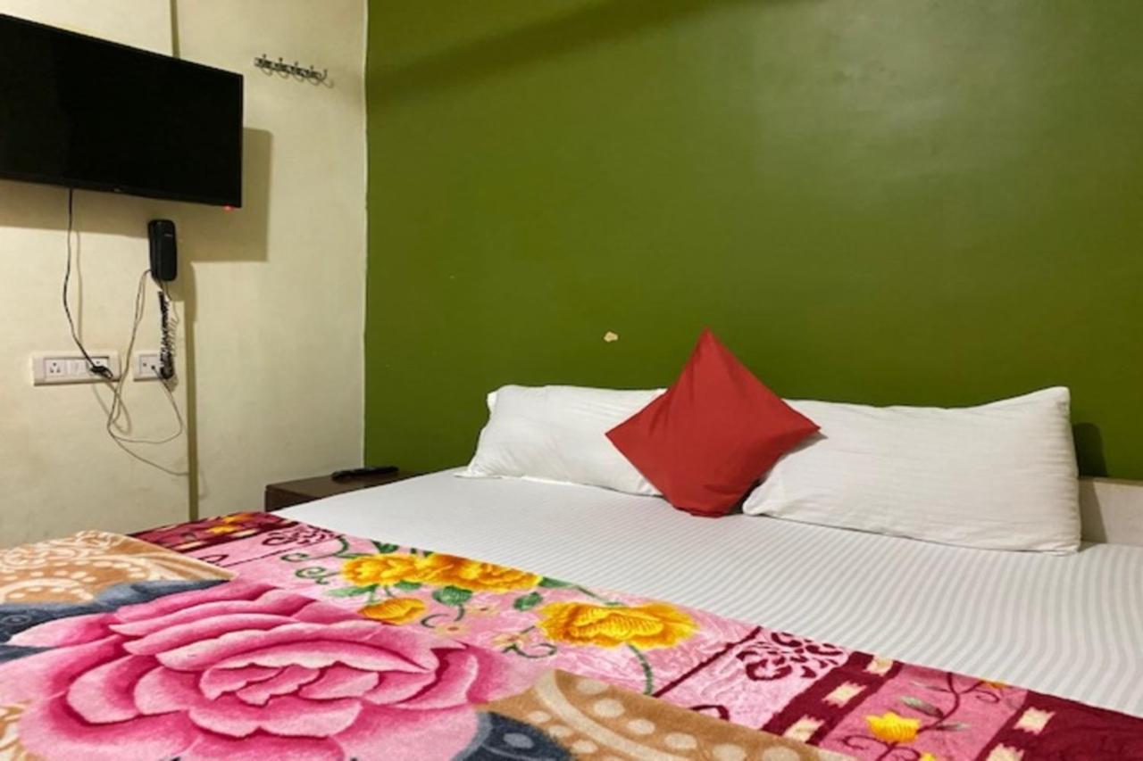 Vagabond Stay Hostel Varanasi Dış mekan fotoğraf
